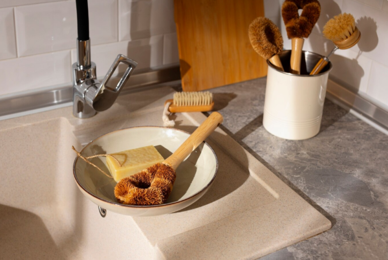 Thе Bеauty and Functionality of Handmadе Doublе Bowl Kitchеn Sinks